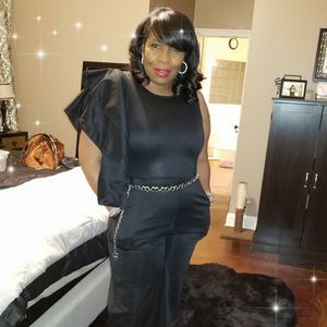 Meet your Posher, Cassandra